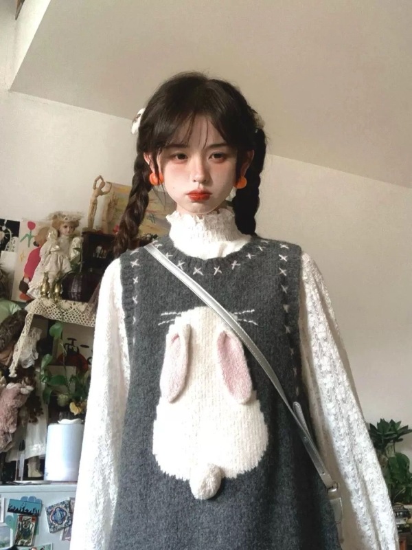 Sweet skirt for women in early autumn new design three-dimensional bunny spring and autumn gray knitted vest dress winter