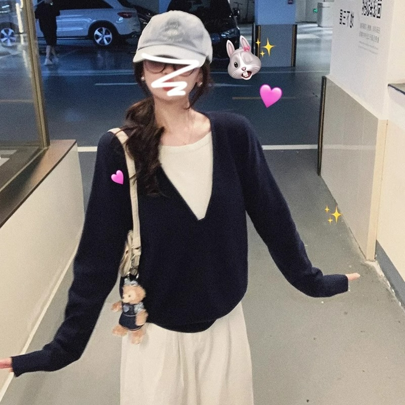 First release of arctic velvet long-sleeved tops and sweaters for women, solid color bottoming shirts for autumn and winter, two V-neck warm sweaters