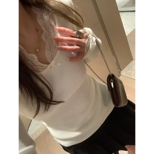 Pure Desire Niche Lace Splicing Base Long Sleeve Knit Top Autumn/Winter High-End Lazy Feeling Slim Fit Inner V-Neck Sweater