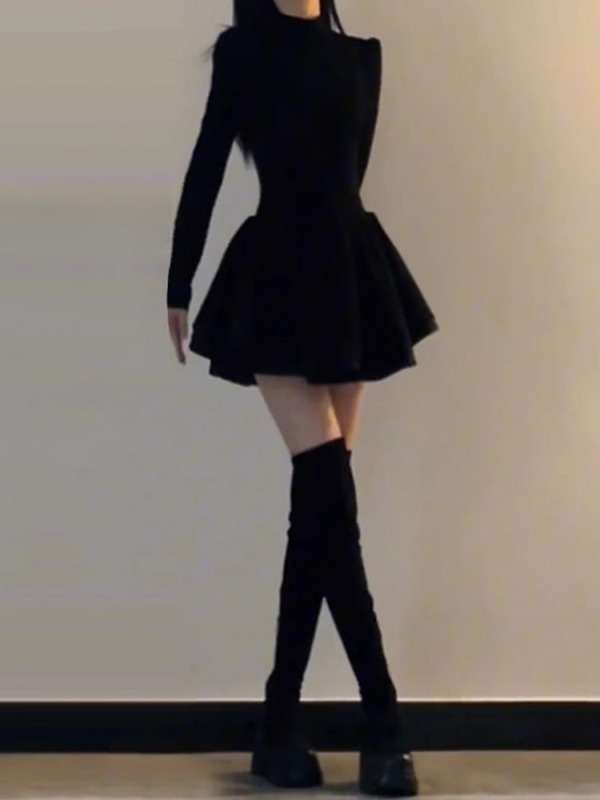 Internet celebrity Barbie daughter's little black dress princess coat with half turtleneck knitted skirt and puffy skirt