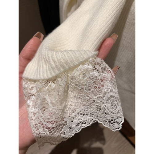 Pure Desire Niche Lace Splicing Base Long Sleeve Knit Top Autumn/Winter High-End Lazy Feeling Slim Fit Inner V-Neck Sweater