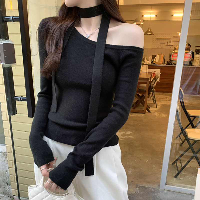 Actual photo of French halter neck streamer off-shoulder knitted bottoming shirt for women autumn and winter 2024 new design slanted shoulder top
