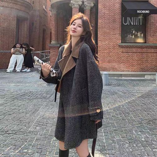 Korean style striped contrasting woolen coat for women autumn and winter 2024 new style small high-end thickened woolen coat