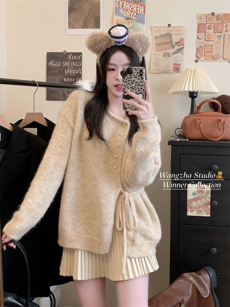 實拍  時尚套裝不規則綁帶杏色毛衣外套秋冬高腰百褶裙兩件套