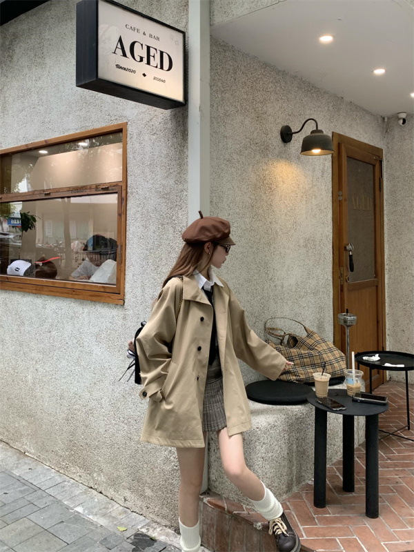 Mid-length design cape style windbreaker jacket for small people