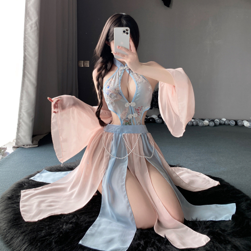 Real shot of sexy lingerie, hot temptation, pure desire, perspective, ancient costume, retro Hanfu cheongsam