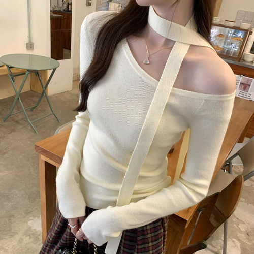 Actual photo of French halter neck streamer off-shoulder knitted bottoming shirt for women autumn and winter 2024 new design slanted shoulder top