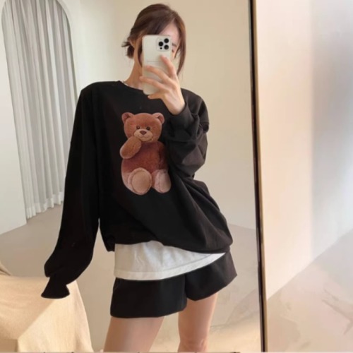 Korean style thin bear print pullover sweatshirt for women, lazy style long-sleeved top and velvet jacket