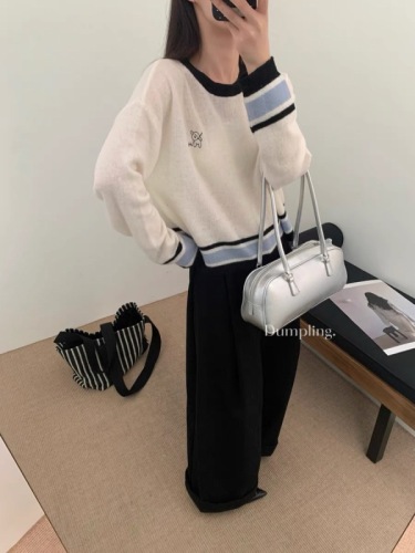 Puppy embroidered contrasting color round neck long-sleeved sweater 2024 early autumn new Korean style loose pullover short top for women