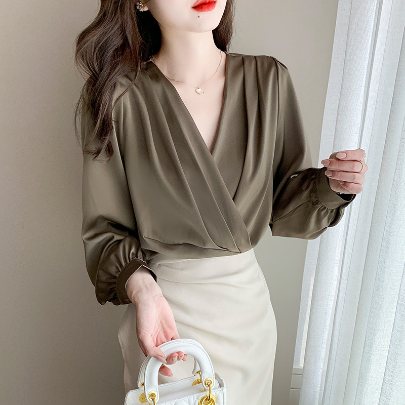 2024 autumn new style versatile V-neck design satin long-sleeved shirt women's tops autumn