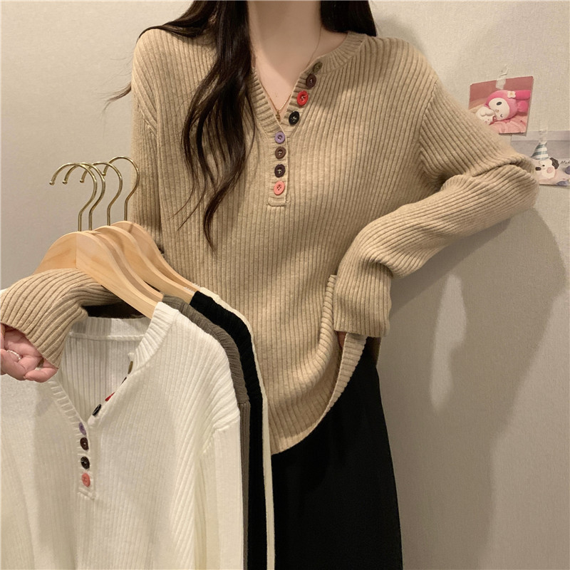 New autumn and winter colorful button V-neck sweater women's loose, slim and fashionable long-sleeved top