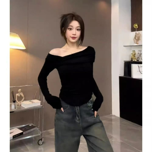 Early autumn new Korean design niche off-shoulder slim slim pure lust style long-sleeved T-shirt tops women's bottoming shirt