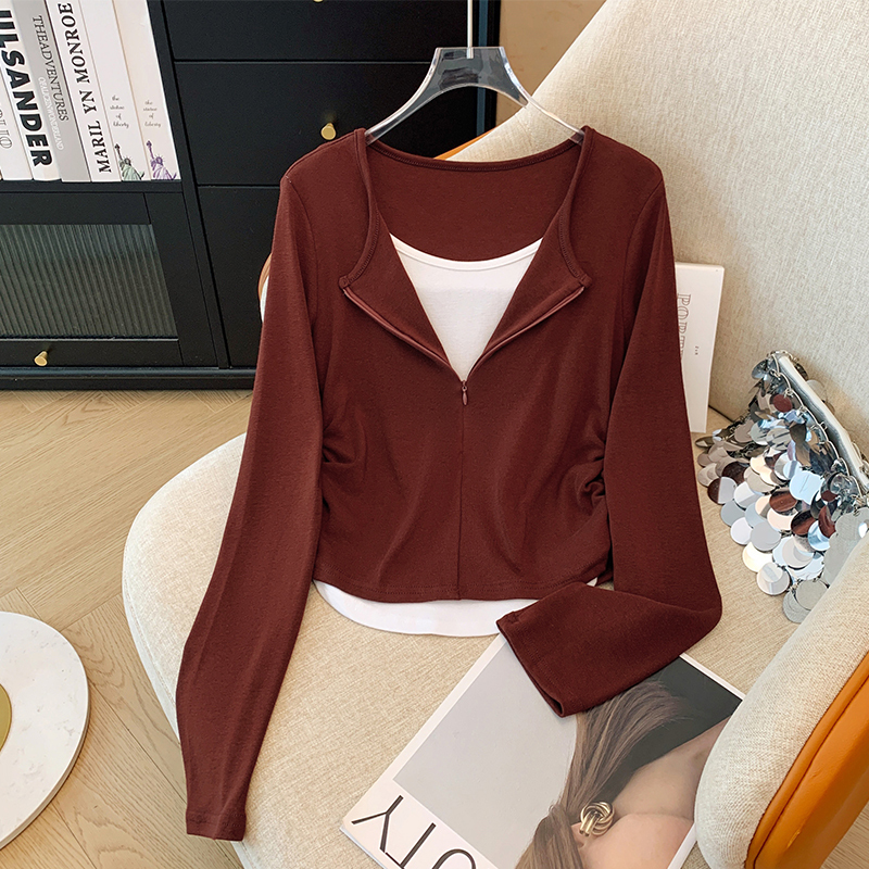 Korean fashion contrasting color stitching v-neck fake two-piece T-shirt for women in early autumn slimming bottoming long-sleeved top trendy
