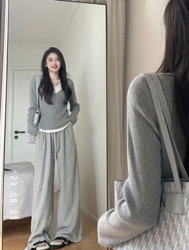 Autumn and winter new salt-style outfit Yujie gentle Korean fashion gray sweater wide-leg pants two-piece suit for women