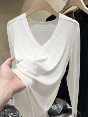 V-neck bottoming shirt for women with early spring new long-sleeved T-shirt spring thin loose shirt white top