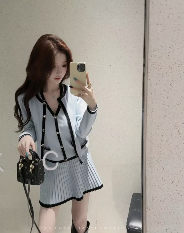 Sweet●Xiaoxiang girl's jacket vest + skirt suit