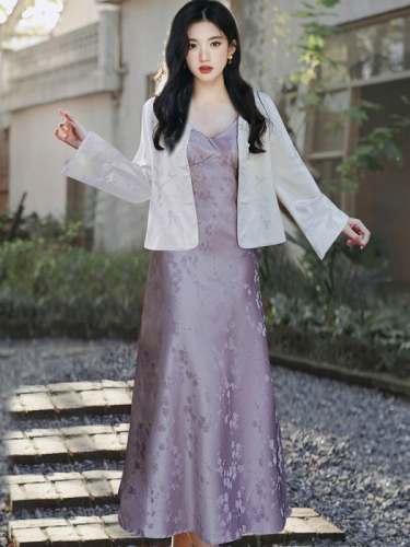 A unique and exquisite small set with a modern Chinese national style, high-end temperament Tang suit-style coat, and matching tank top dress for women.