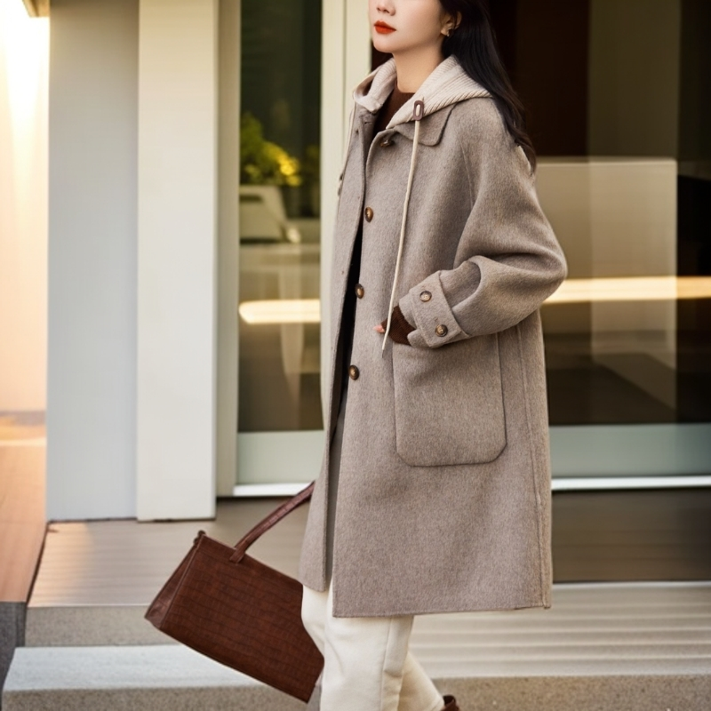 2024 new autumn and winter woolen coats for women, high-end, lazy, stylish and elegant, age-reducing hooded woolen coats for women