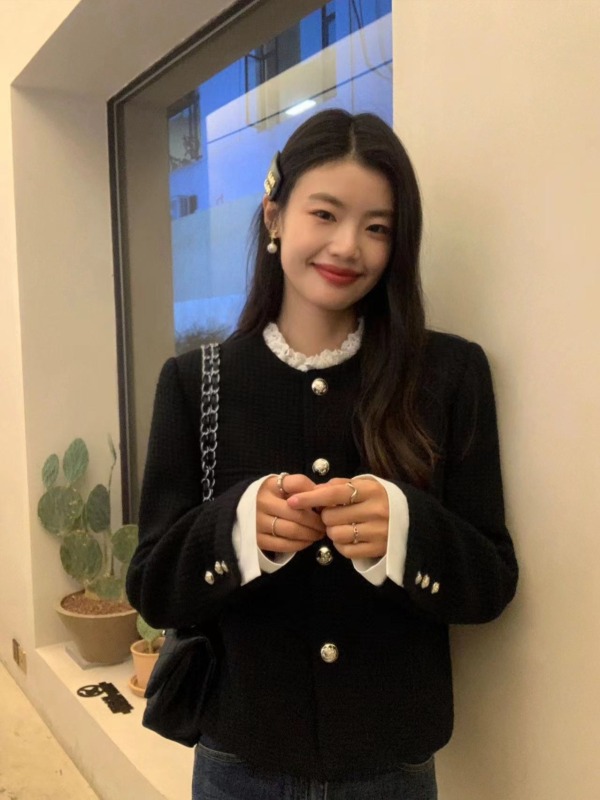 Fake two-piece small fragrant jacket for women autumn 2024 design retro high-end temperament short top