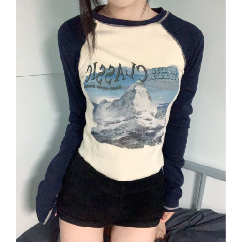 Contrast color splicing raglan long-sleeved T-shirt for hot girls slimming short top