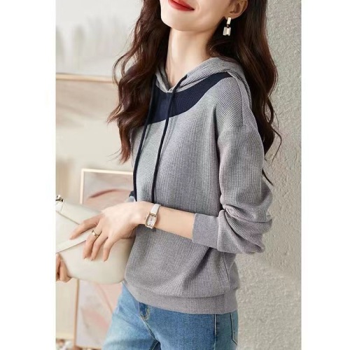 Retro-style slim hooded sweatshirt for women, niche high-end versatile top, spring and autumn style, fashionable jacket