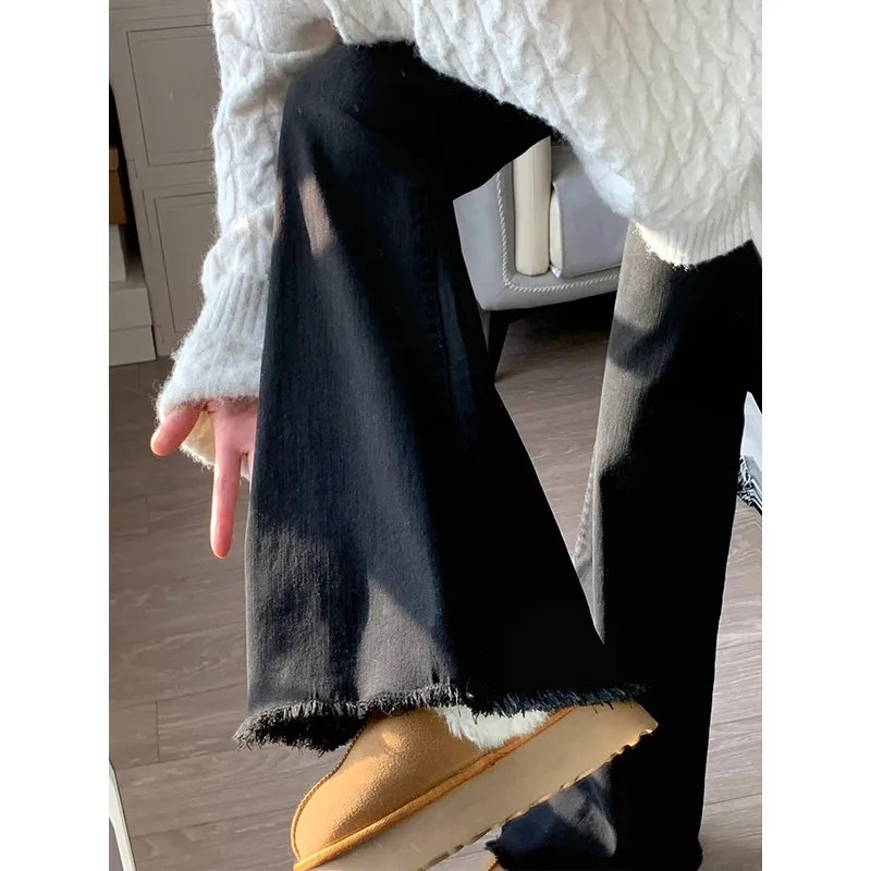 Large size black retro raw edge bootcut jeans for women in spring and autumn design high waist slim fit stretch horseshoe pants trendy