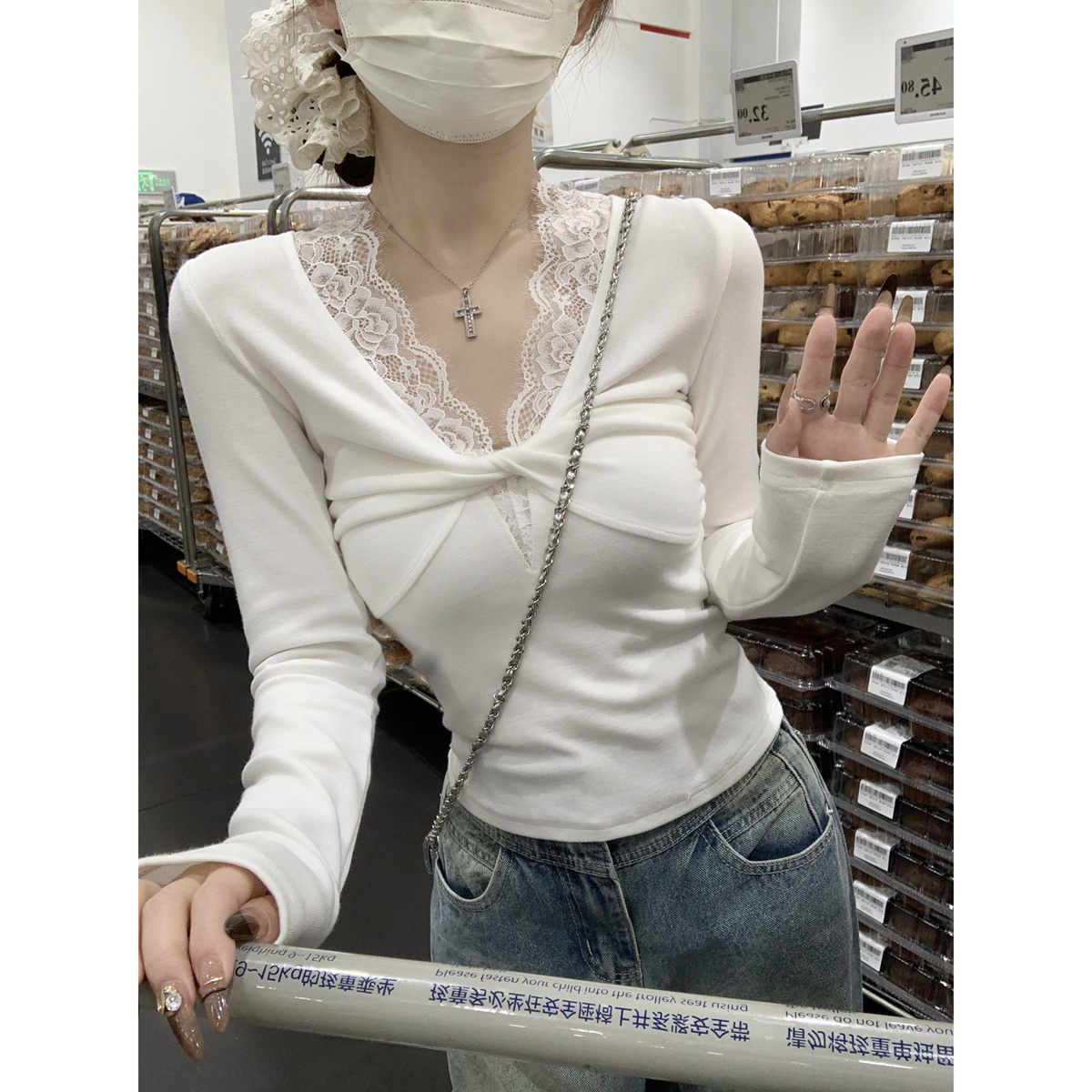 Actual shot of autumn and winter Korean style Pure Desire Lace Splicing Twist Slimming Cashmere Long Sleeve Bottoming Top T-shirt