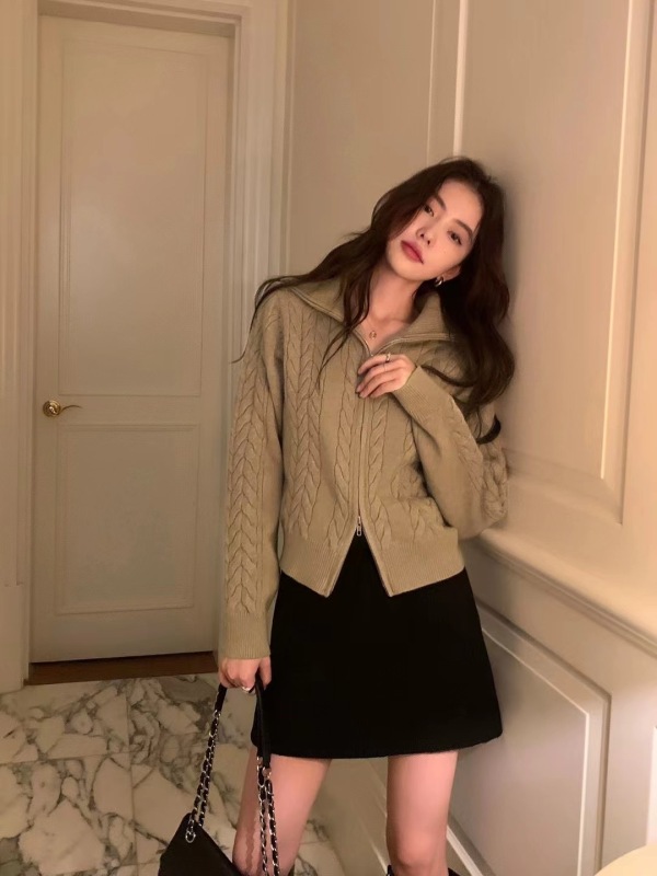 Lapel Twist Sweater Cardigan Jacket Women's Short Casual Temperament Zipper Design Knitted Top