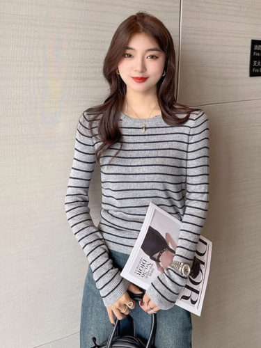 Striped sweater women's 2024 spring and autumn new fashion slim slim round neck right shoulder long sleeve bottoming shirt top