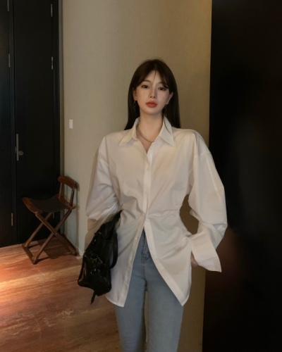 Actual shot of spring and summer Korean style pleated silhouette long-sleeved slimming white waist solid color shirt for women