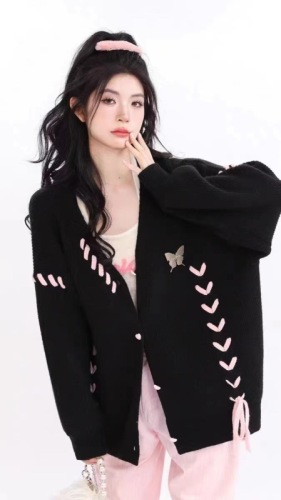South Korea's Dongdaemun autumn and winter lazy style niche versatile design butterfly strap love button women's cardigan sweater
