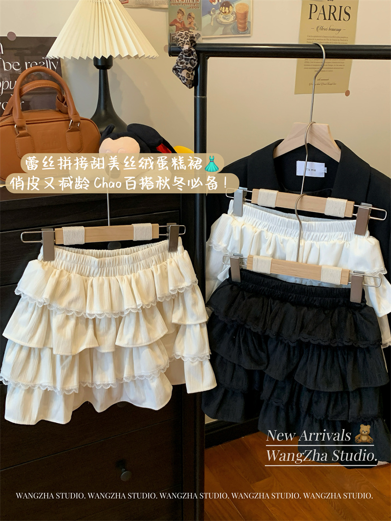 Photographed Autumn/Winter New Sweet Style Lace Splicing Versatile Velvet Cake Hem Short Skirt