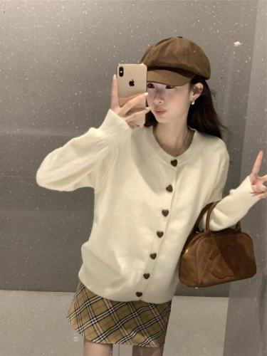 Gentle and sweet style love button knitted cardigan for women autumn new soft waxy round neck sweater short jacket