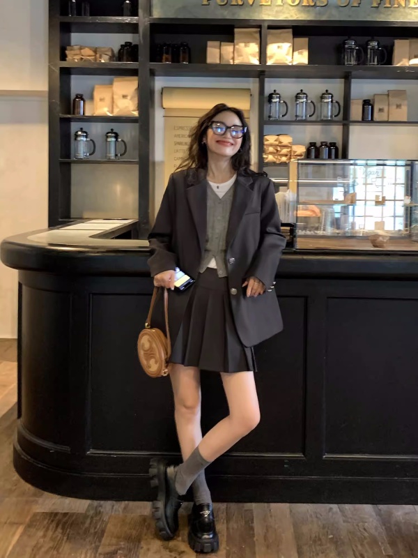 Black suit jacket for women, spring and autumn design, niche loose, casual, small, preppy style suit