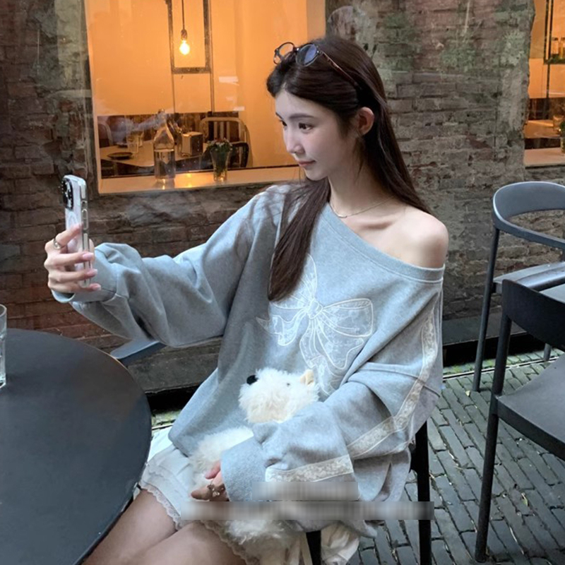 Official photo of Huacan wool eating + CVC lace butterfly girls' sweater for women in autumn and winter 