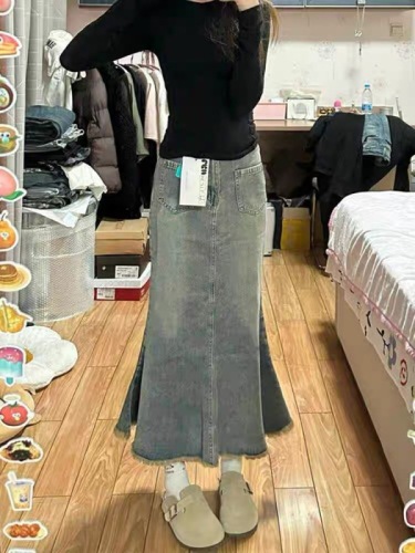 Retro mid-length denim skirt for women summer new high-waisted A-line skirt raw edge fishtail hip skirt