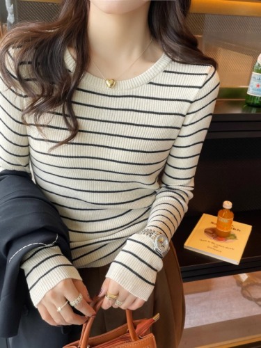 Striped sweater women's 2024 spring and autumn new fashion slim slim round neck right shoulder long sleeve bottoming shirt top