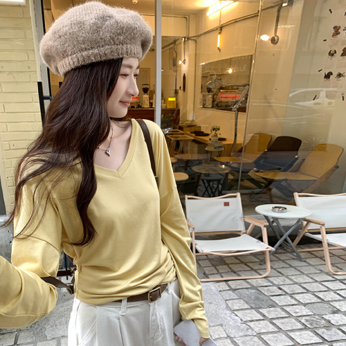 Actual pictures of lazy style straight mid-length T-shirt for women in autumn Korean style V-neck casual fashion versatile collarbone top