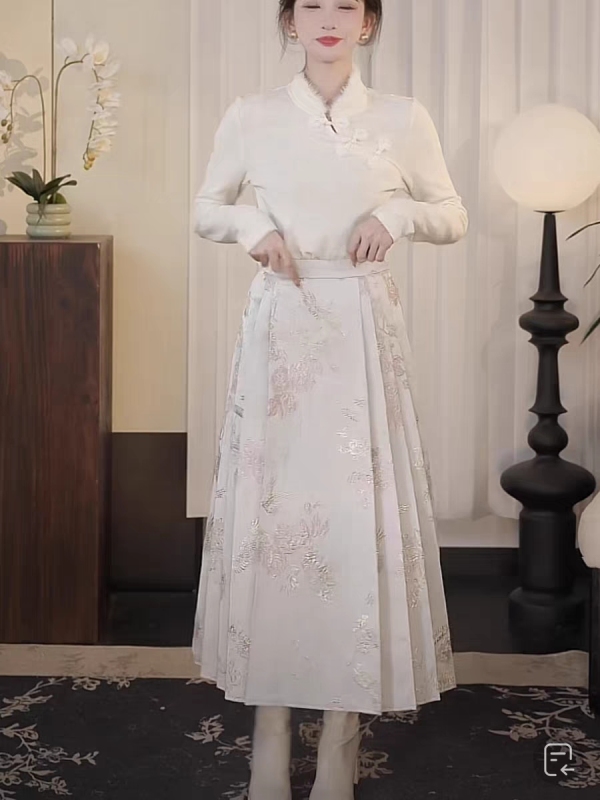 Plus size women's autumn and winter Chinese style top and horse face skirt two-piece set