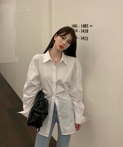 Actual shot of spring and summer Korean style pleated silhouette long-sleeved slimming white waist solid color shirt for women