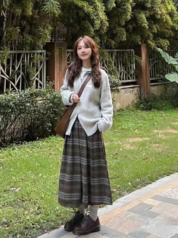 Autumn small tea style outfit gray lazy style knitted sweater plaid skirt gentle two-piece suit for women