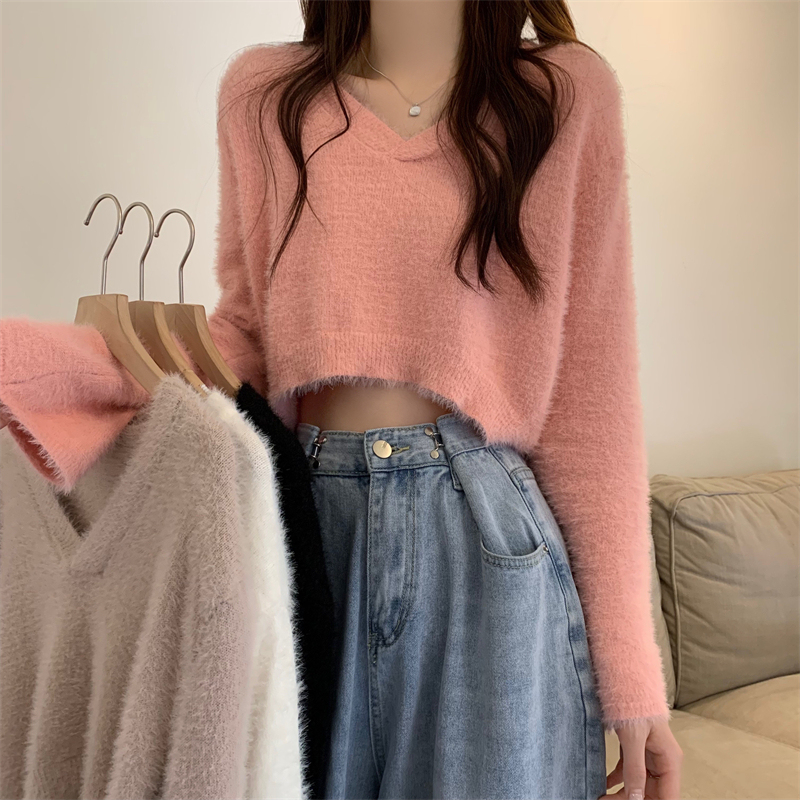 New version of Korean style v-neck loose niche soft, waxy and gentle short sweater