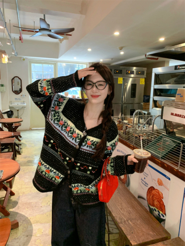 Embroidered crochet vtg sweater jacket for women early autumn loose V-neck top soft waxy knitted cardigan