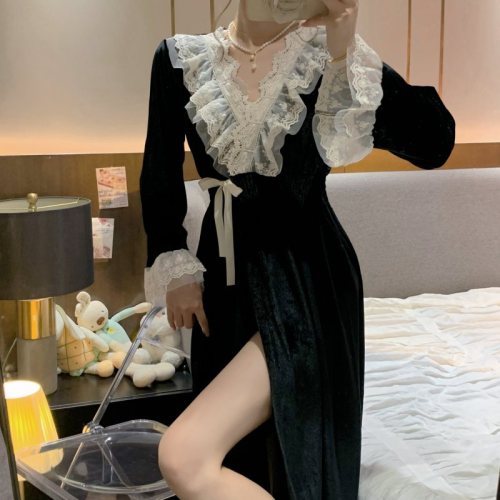 Palace style V-neck lace gold velvet pajamas sweet princess style home wear set