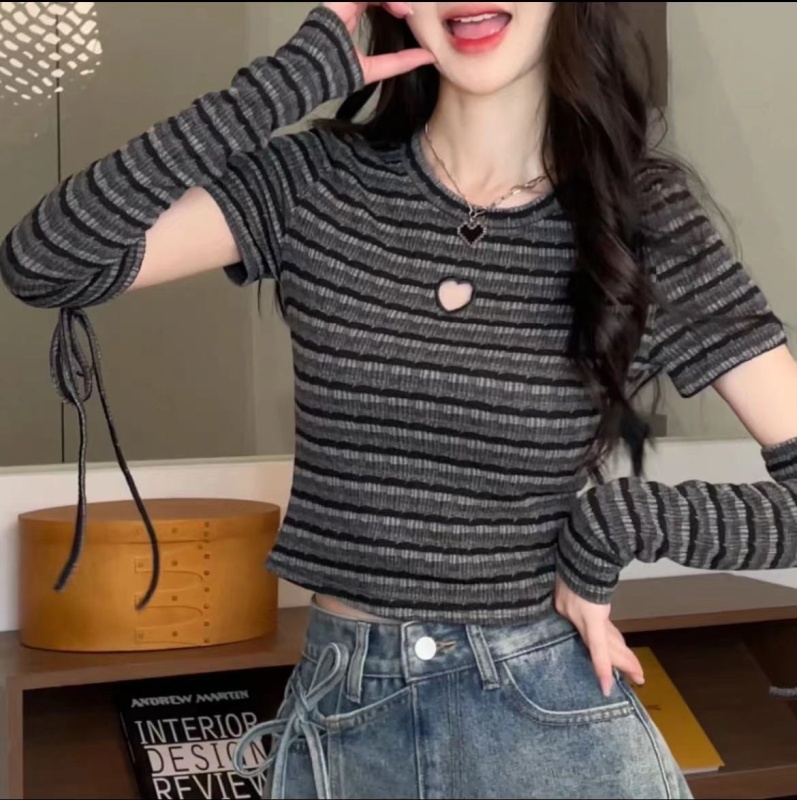 New autumn slimming and versatile heart-shaped hollow horizontal striped sleeve top with niche design