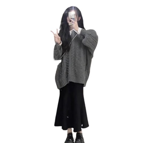 Gray twist sweater fishtail skirt for small people in autumn and winter, high-end and gentle style two-piece suit for women