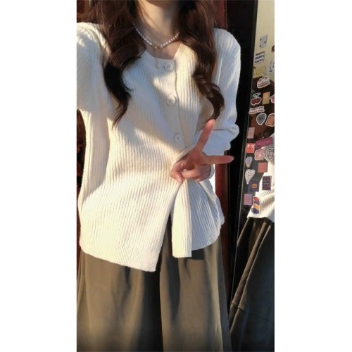 Women's autumn and winter Xiaoxiang gentle style sweater knitted cardigan top with inner layering shirt