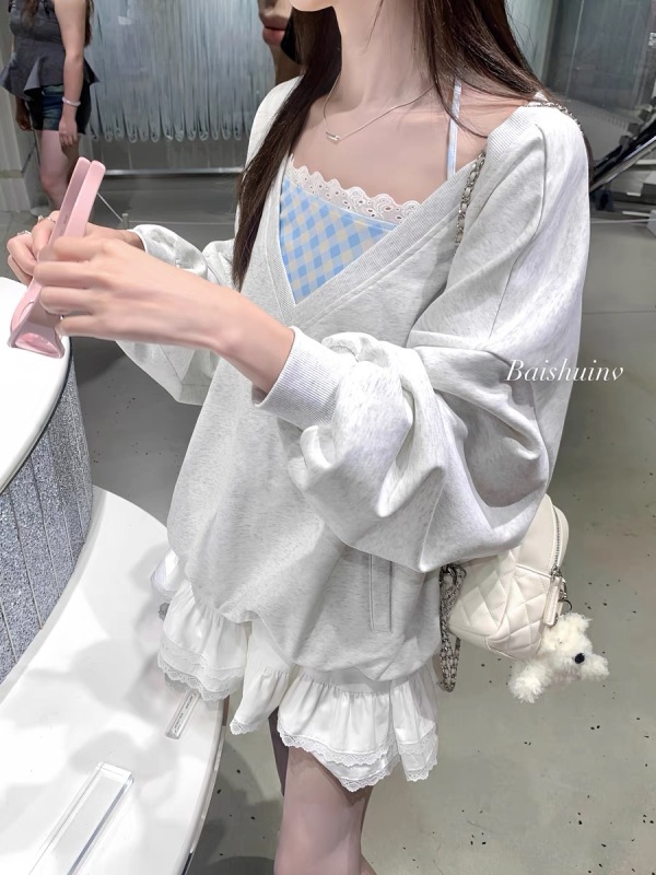 Guaiguai Milk Blue Stacked V-neck Sweater Women's Plaid Halter Straps Girly and Unique Temperament Suit