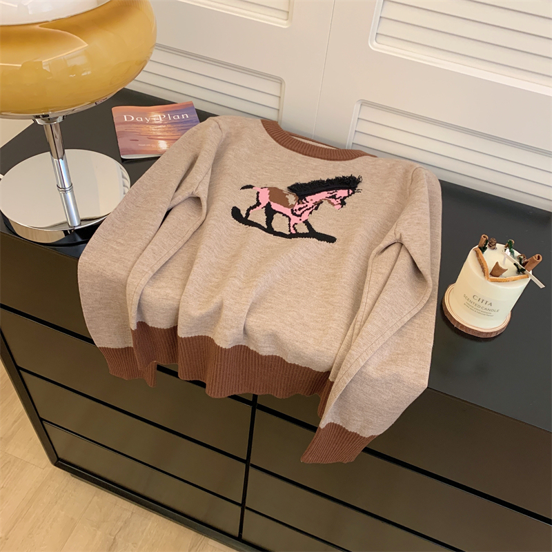 Retro contrast pony print round neck bottoming shirt for women in autumn and winter new temperament age-reducing knitted sweater