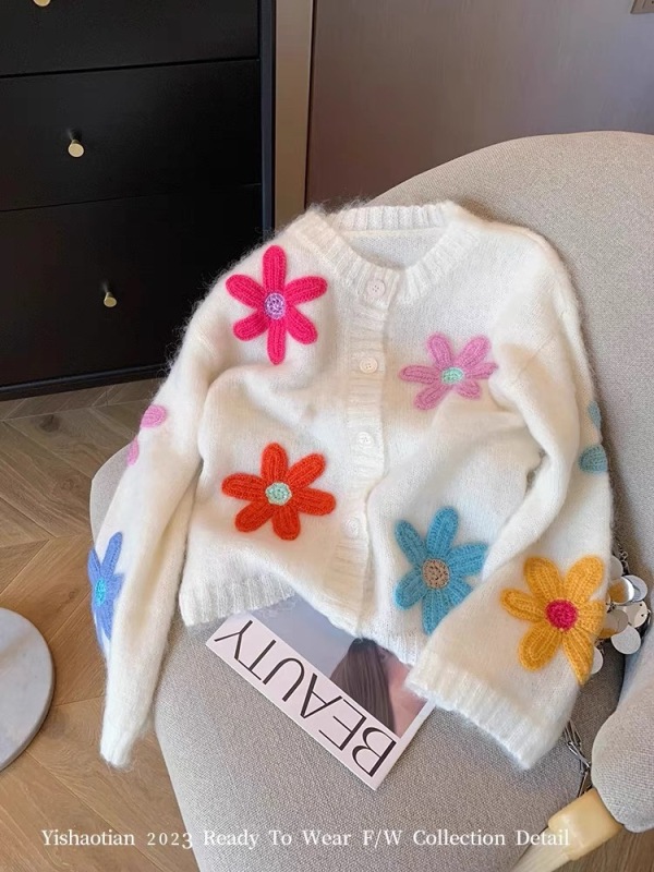 Design sense niche colorful three-dimensional flower round neck sweater cardigan women's autumn and winter new soft waxy knitted jacket top